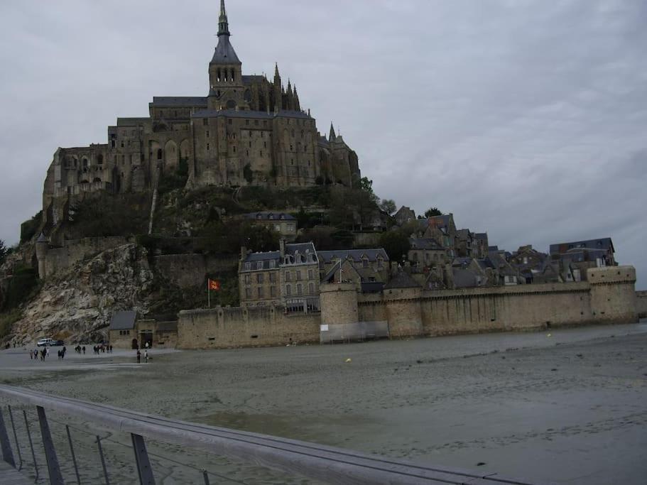 La Petite Maison Proche Du Mont Saint Michel 뽕또흑송 외부 사진